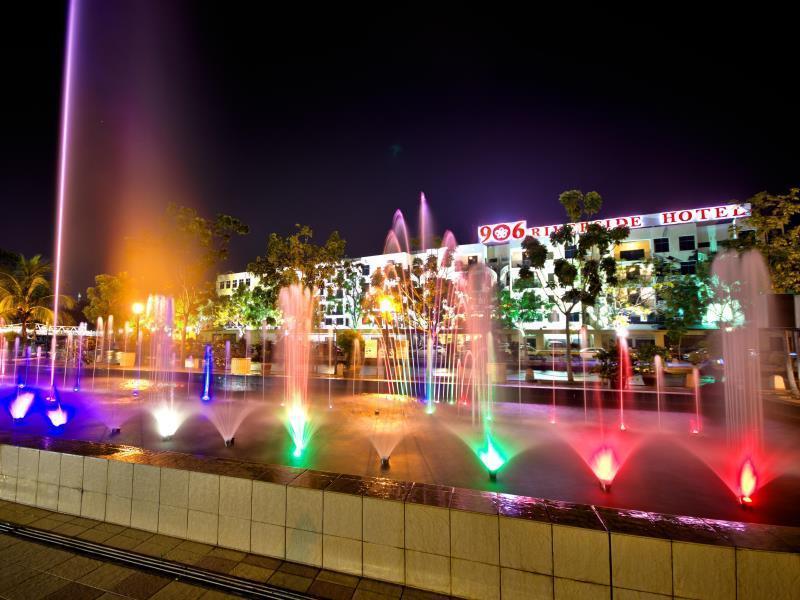 906 Riverside Hotel Malacca Extérieur photo