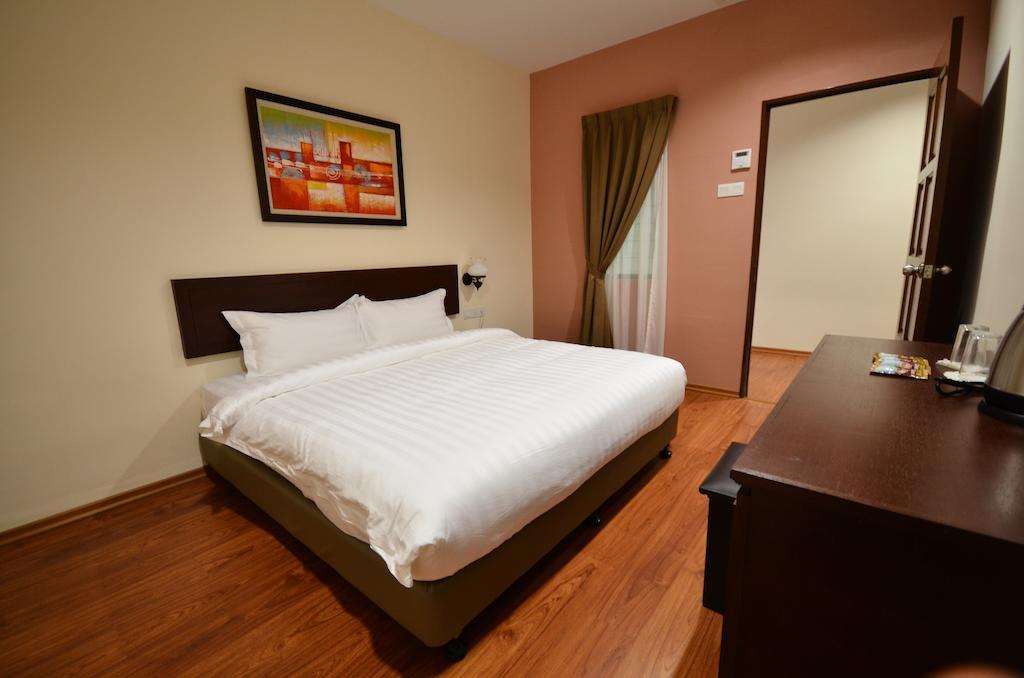 906 Riverside Hotel Malacca Extérieur photo