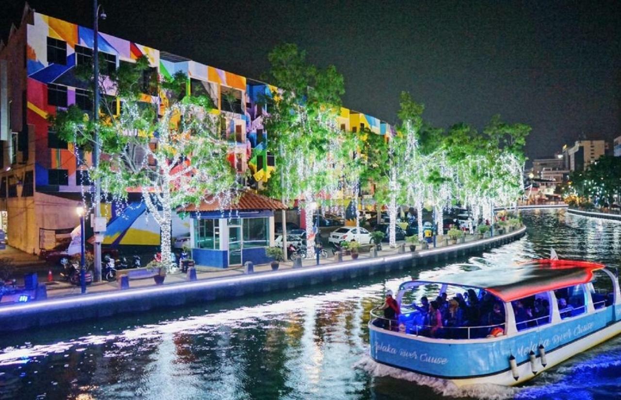906 Riverside Hotel Malacca Extérieur photo